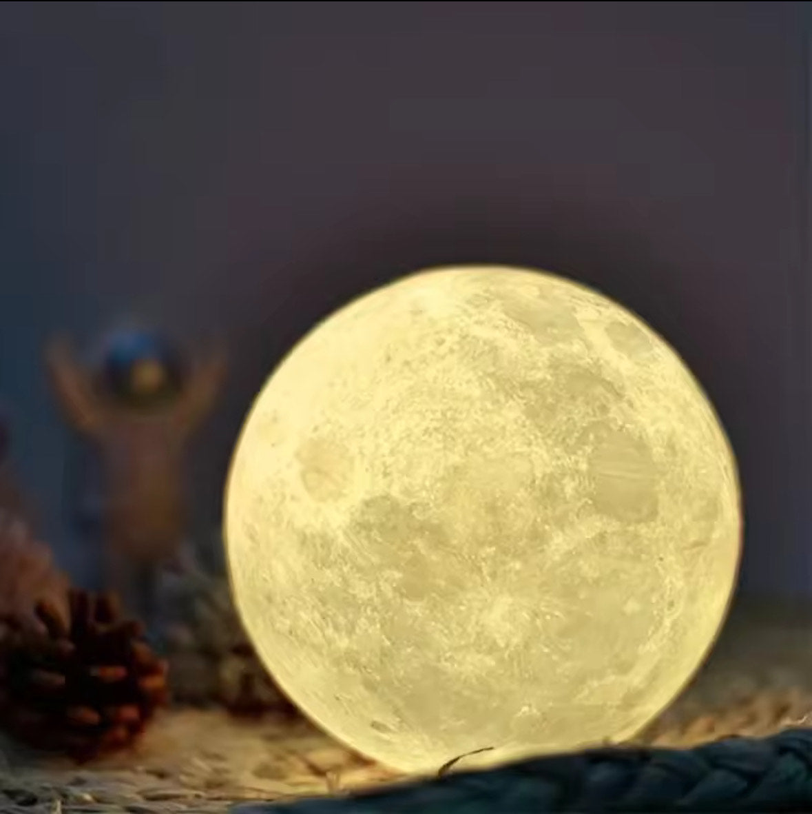 "🌙 Mini Aesthetic Moon Lamp – Cozy Night Glow Light"